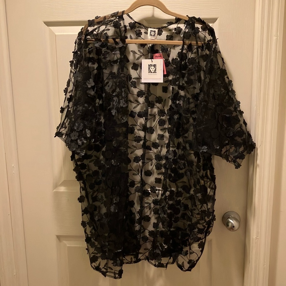 NWT black beautiful over shirt Anne Klein L/Xl black